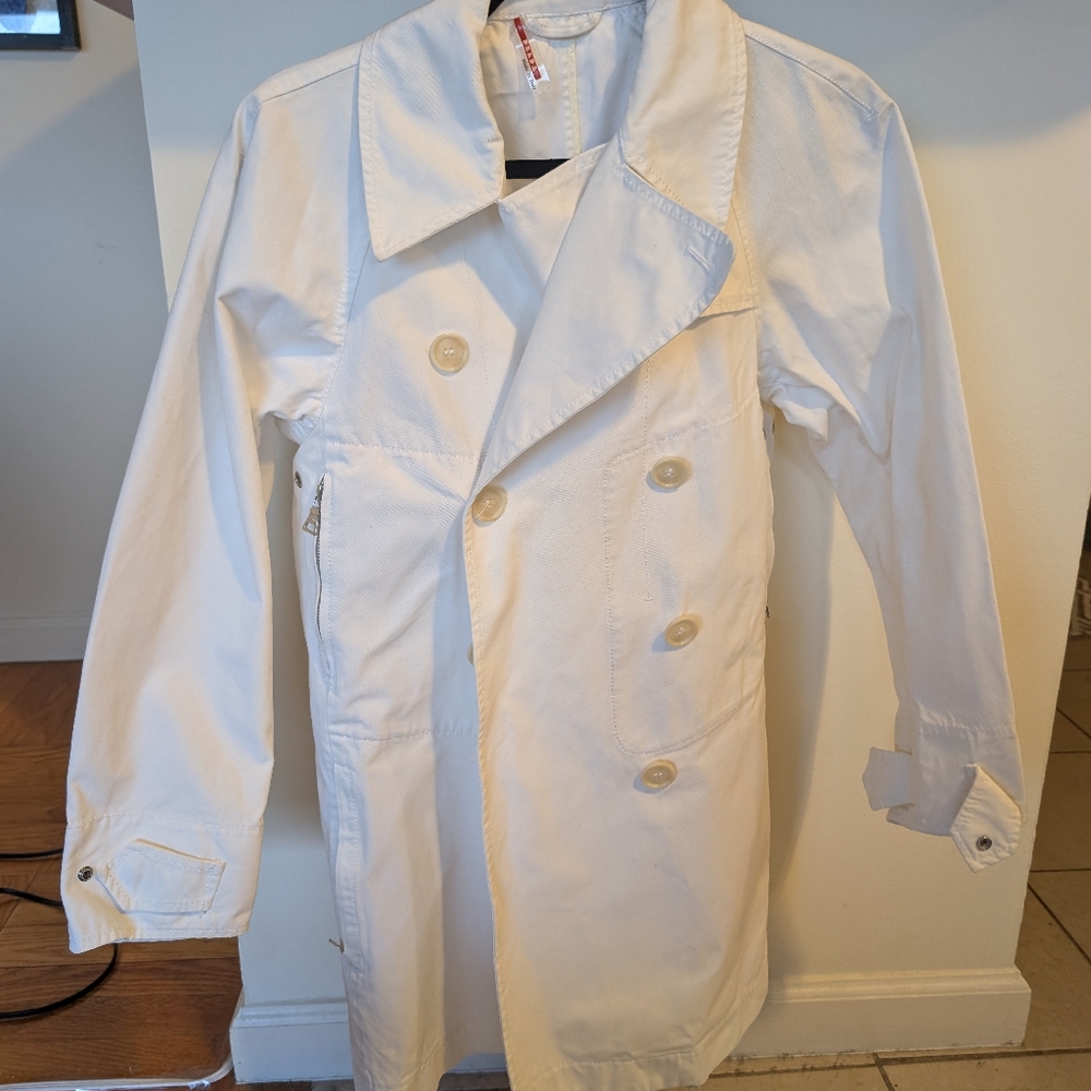 Prada Stylish White Double-Breasted Coat